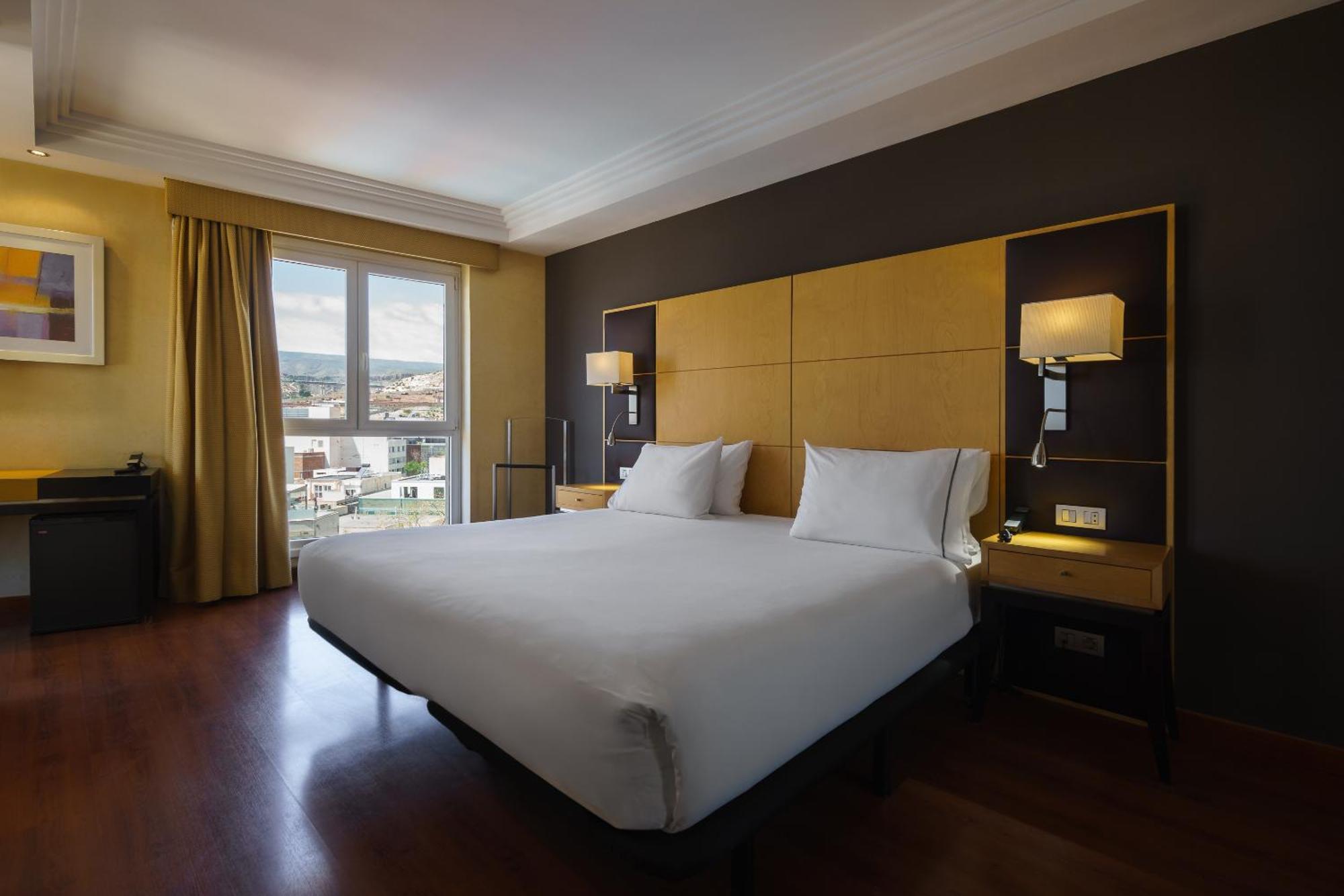 Exe Centro 4* Almería