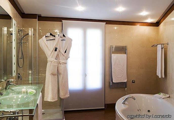 Exe Centro Hotel 4*
